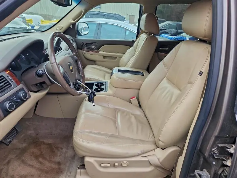 2012 CHEVROLET SUBURBAN K1500 LT  