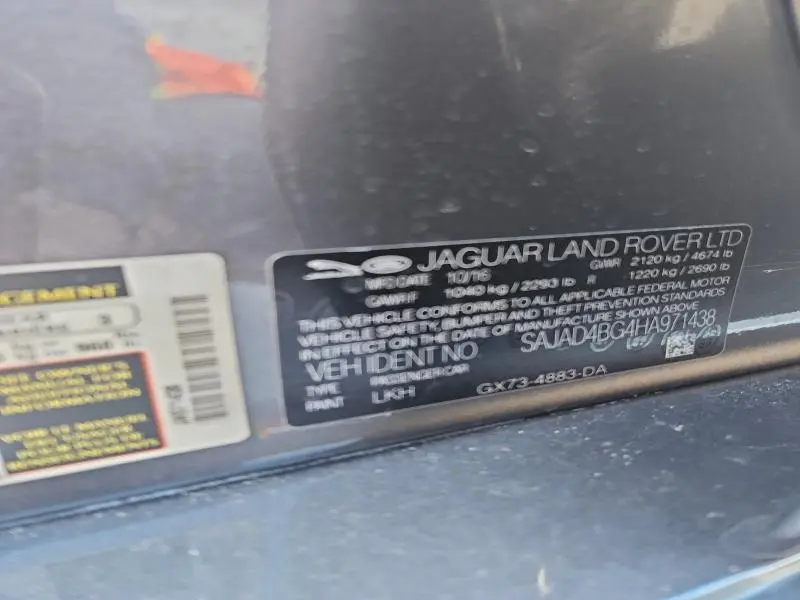 2017 JAGUAR XE PREMIUM  