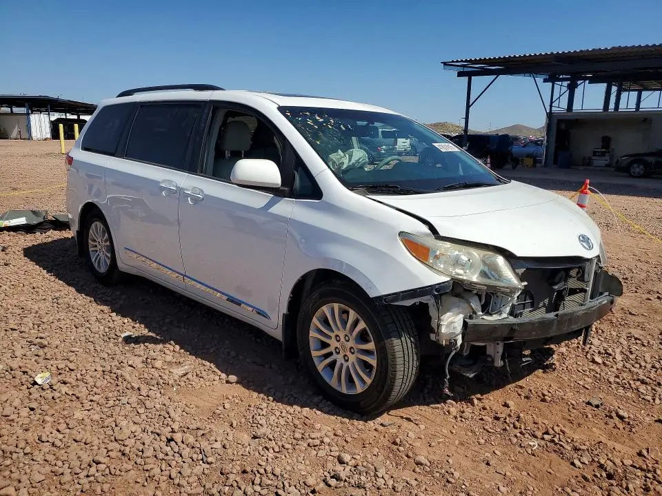 2013 TOYOTA SIENNA XLE 7-PASSENGER AUTO ACCESS SEAT  