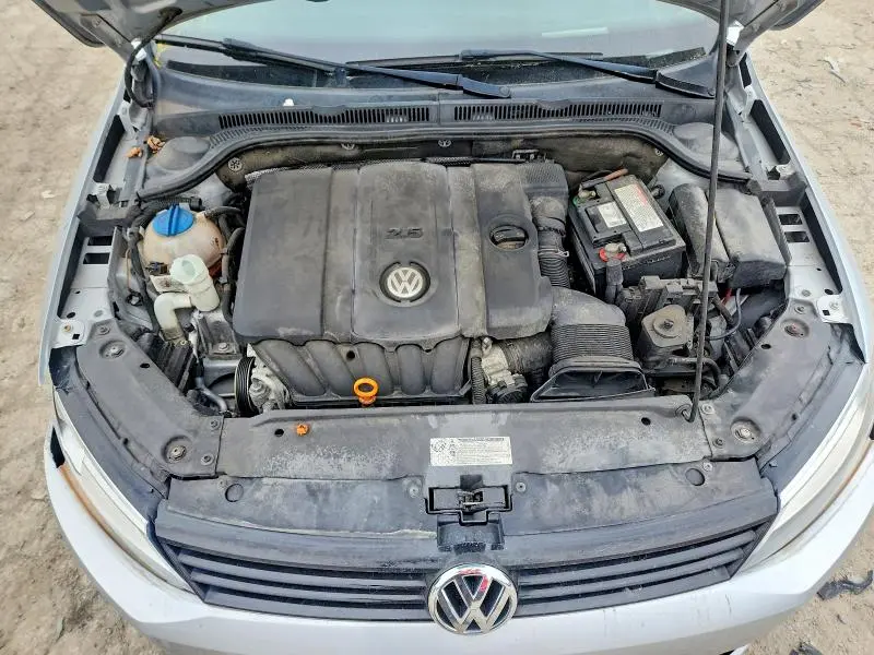 2012 VOLKSWAGEN JETTA SE  