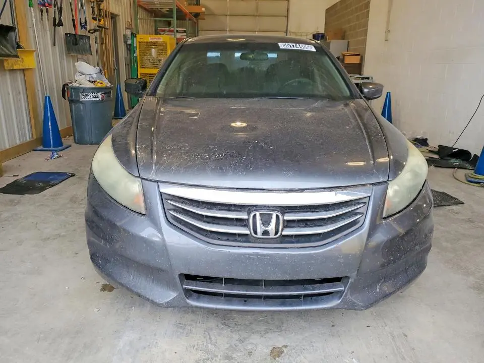 2011 HONDA ACCORD LXP  