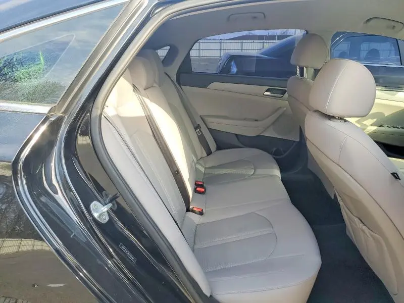 2019 HYUNDAI SONATA SE  