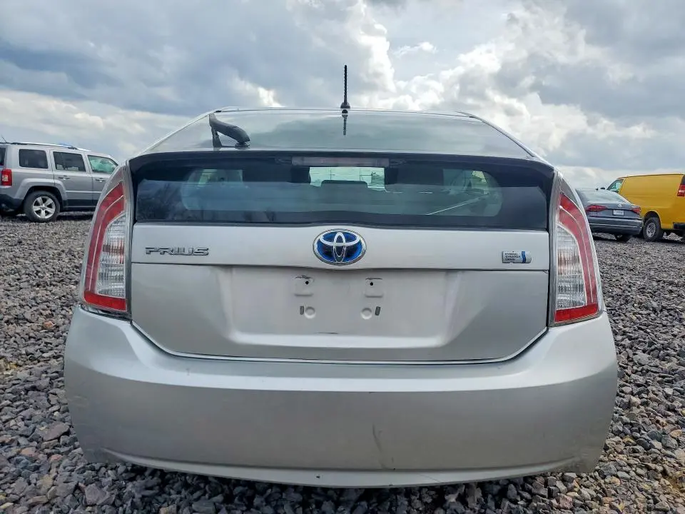2013 TOYOTA PRIUS TWO  