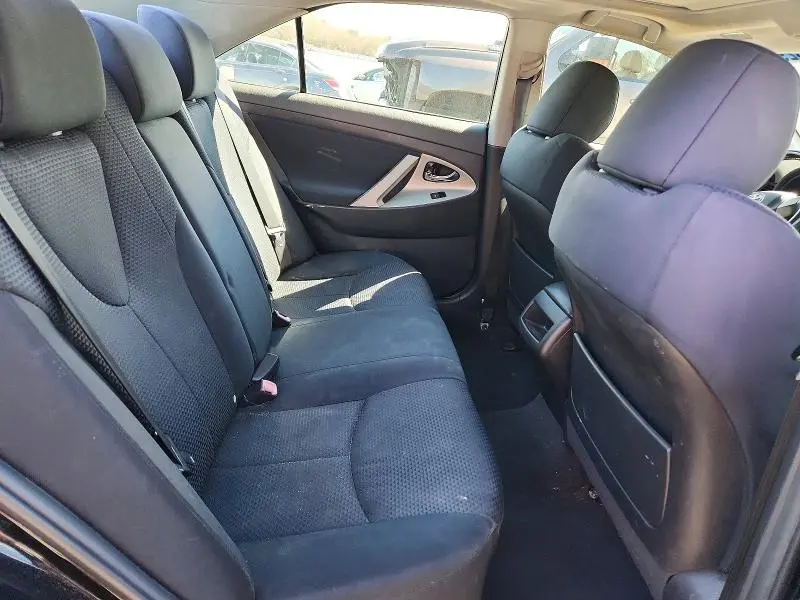2011 TOYOTA CAMRY SE V6  