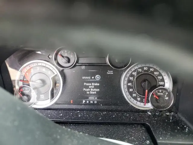 2019 RAM 1500 CLASSIC LARAMIE  