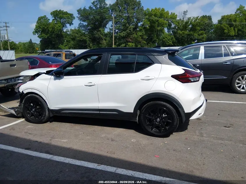 2022 NISSAN KICKS SR XTRONIC CVT