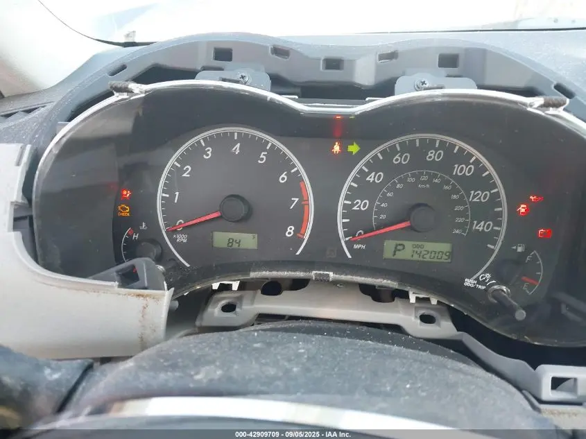 2013 TOYOTA COROLLA LE