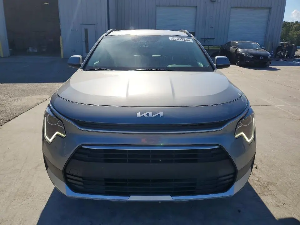 2025 KIA NIRO LX  