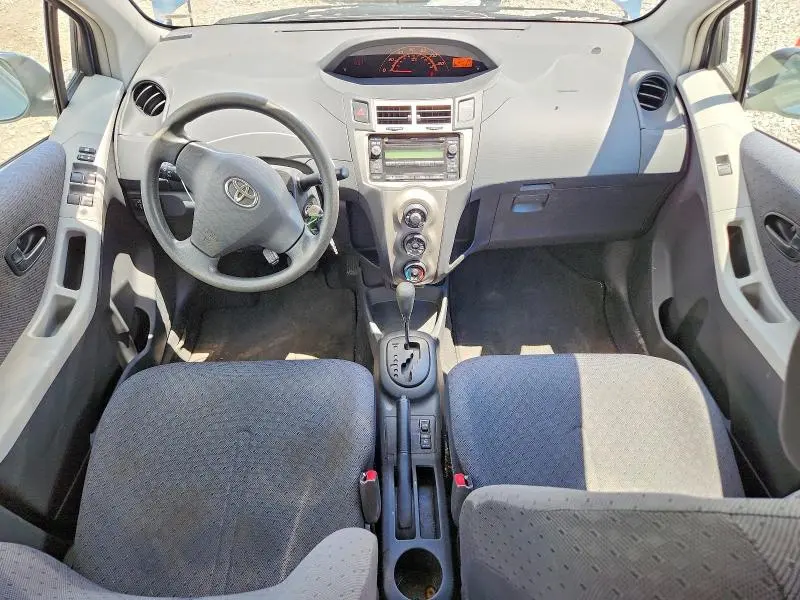 2010 TOYOTA YARIS BASE  