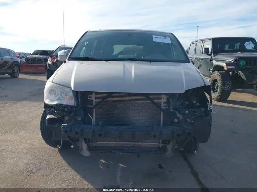 2013 CHRYSLER TOWN & COUNTRY LIMITED