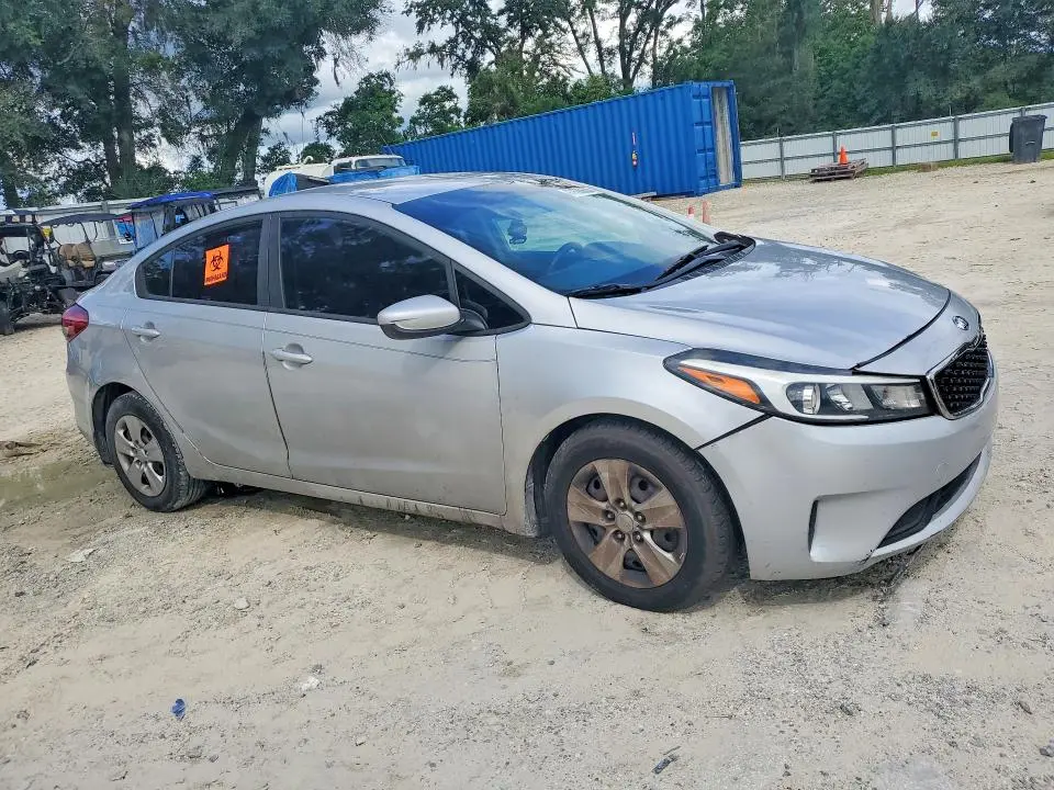 2018 KIA FORTE LX  