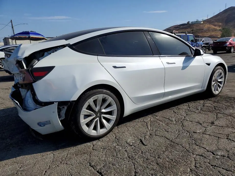 2021 TESLA MODEL 3   