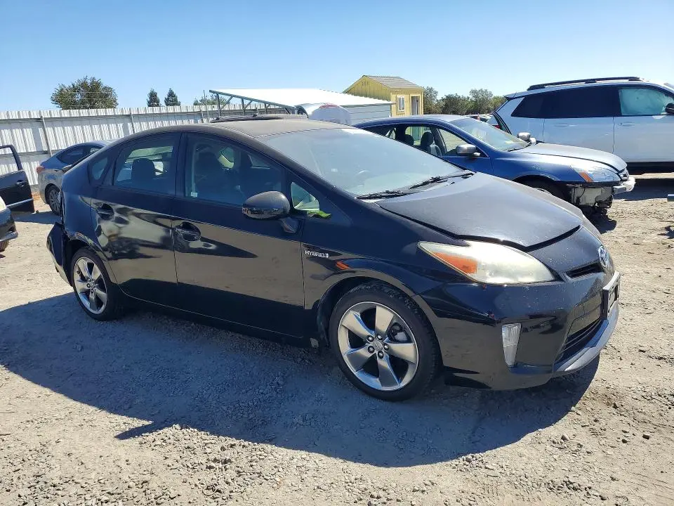 2013 TOYOTA PRIUS PERSONA SERIES SE  