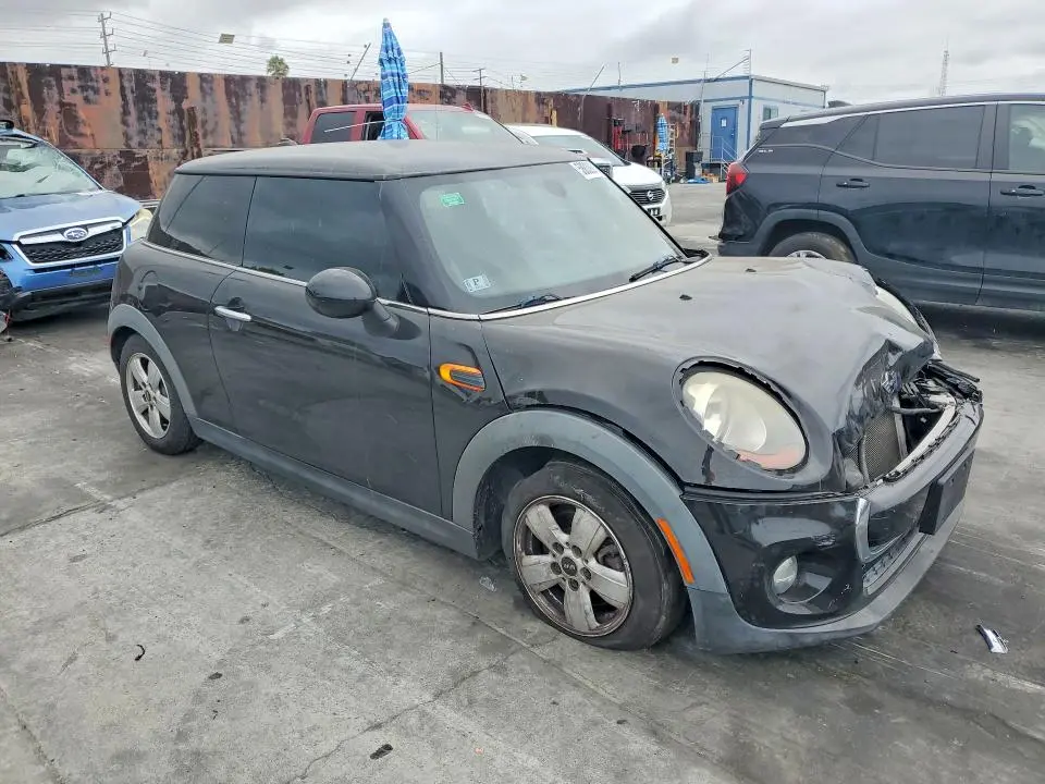 2016 MINI COOPER   