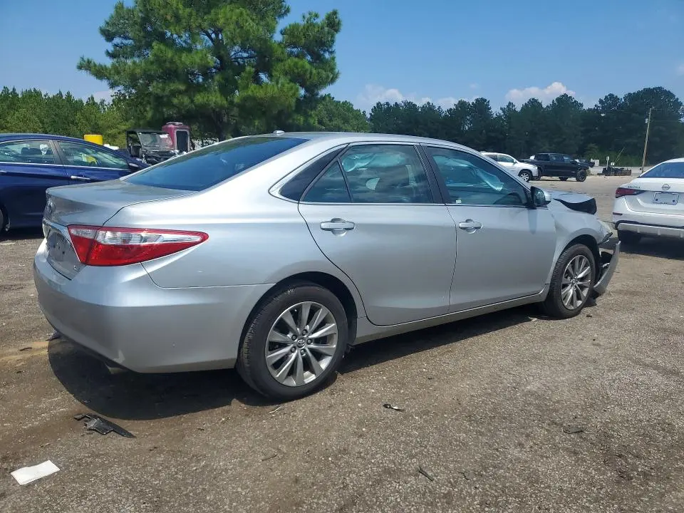 2017 TOYOTA CAMRY XLE  