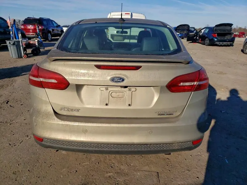 2015 FORD FOCUS TITANIUM  