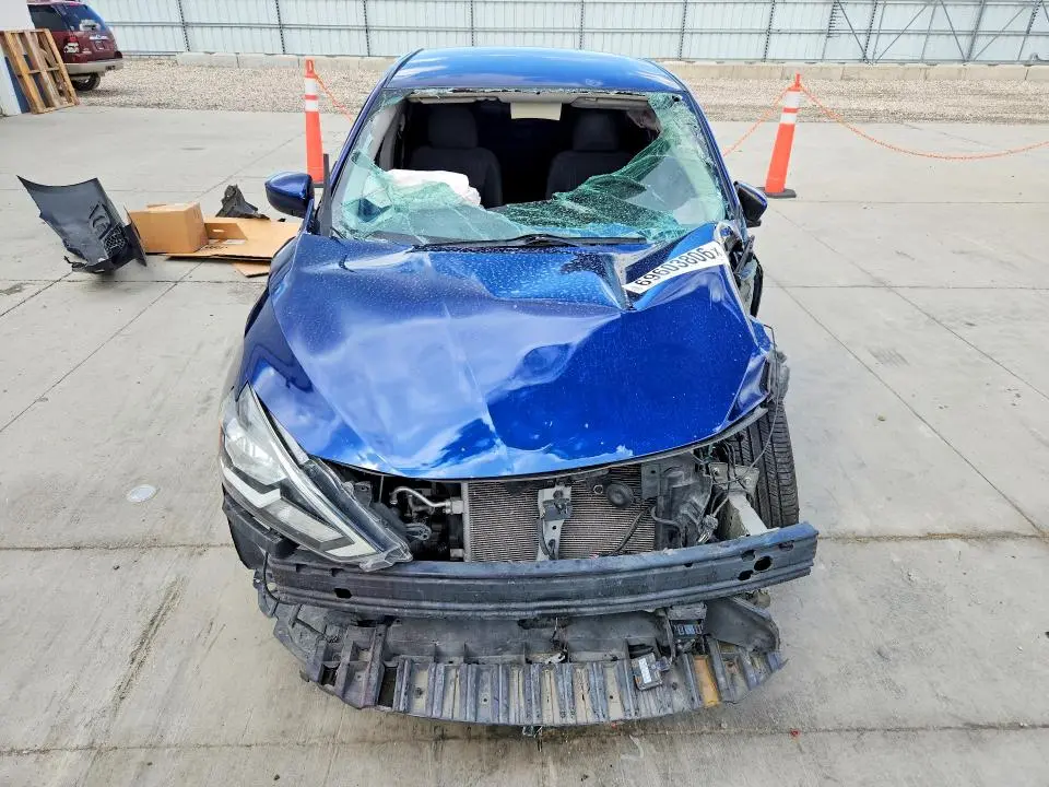 2019 NISSAN SENTRA SV  