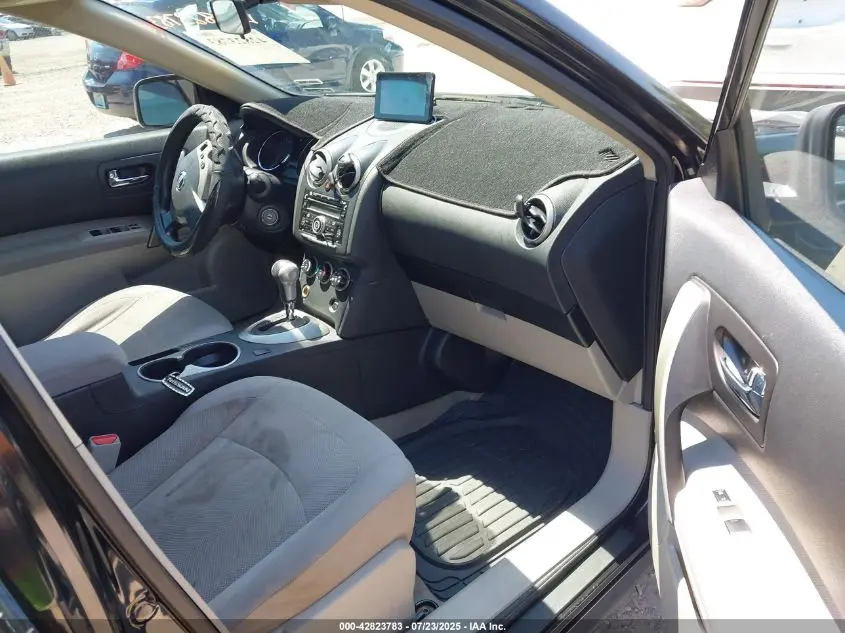 2012 NISSAN ROGUE S