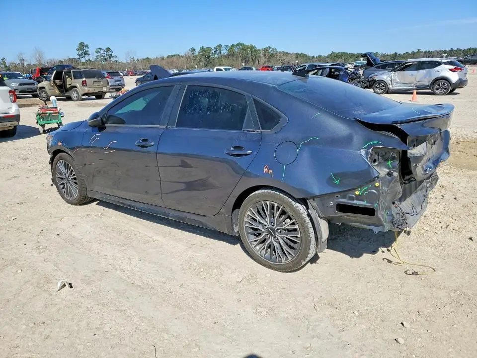 2024 KIA FORTE GT-LINE  