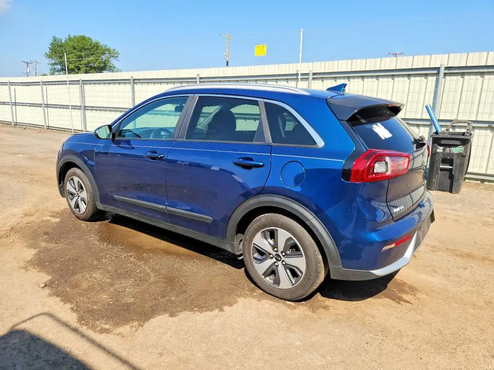 2018 KIA NIRO LX  