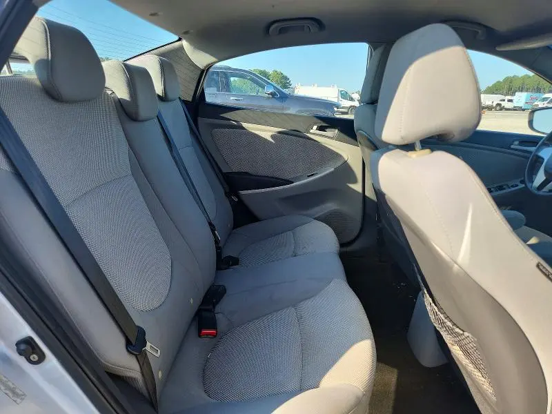 2012 HYUNDAI ACCENT GLS  