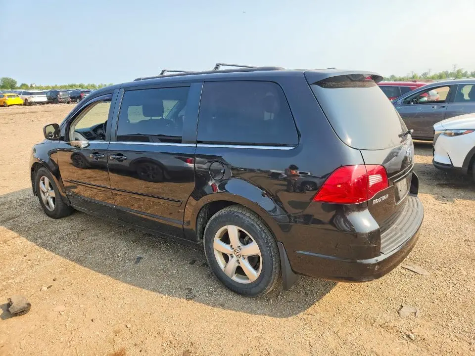 2011 VOLKSWAGEN ROUTAN SE  
