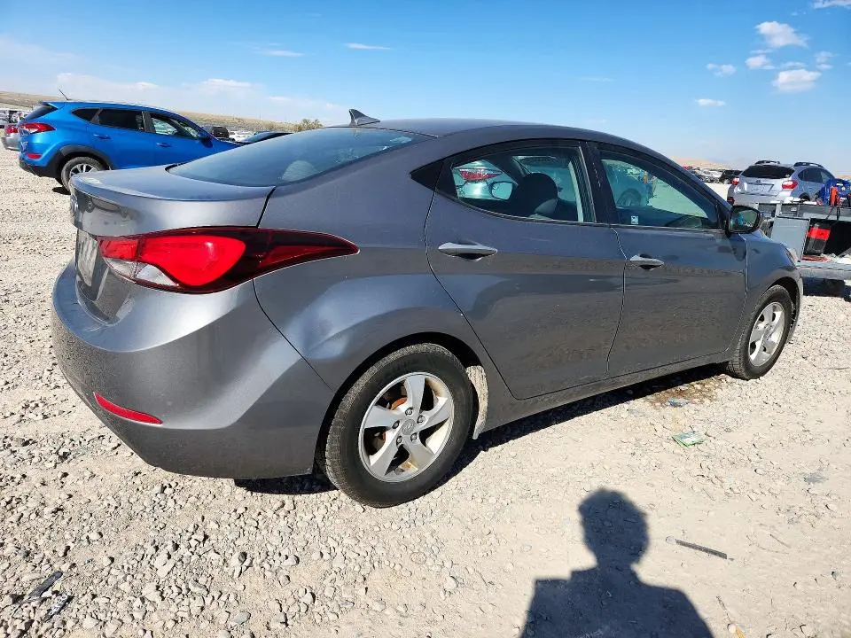 2014 HYUNDAI ELANTRA SE  