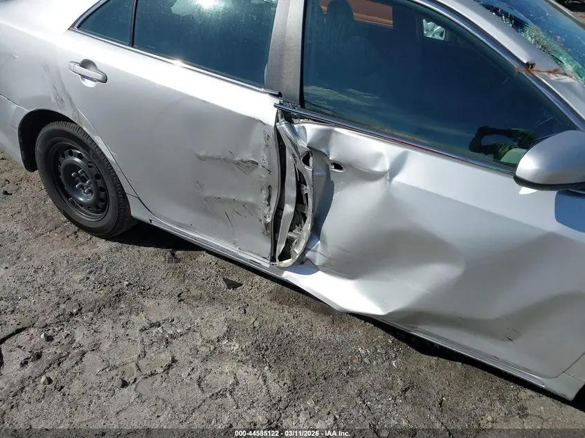 2014 TOYOTA CAMRY LE