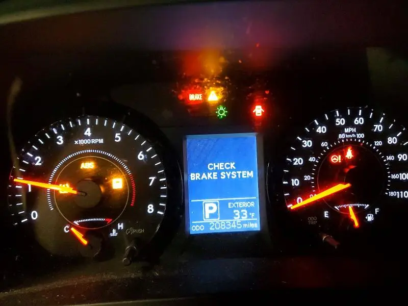 2015 TOYOTA SIENNA LE  