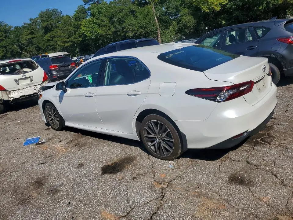2023 TOYOTA CAMRY XLE  