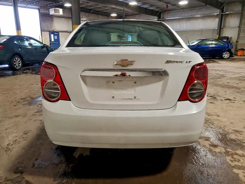 2014 CHEVROLET SONIC LT  