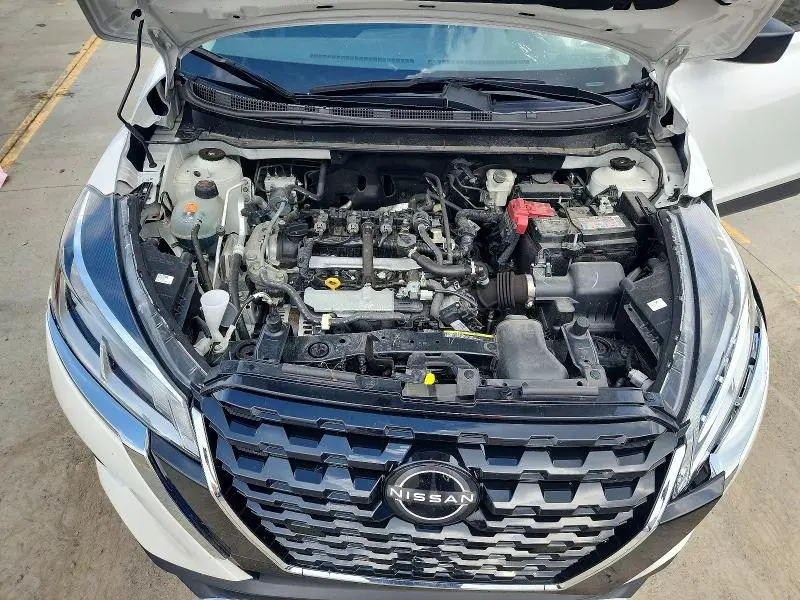 2024 NISSAN KICKS   