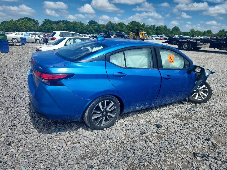 2021 NISSAN VERSA SV  