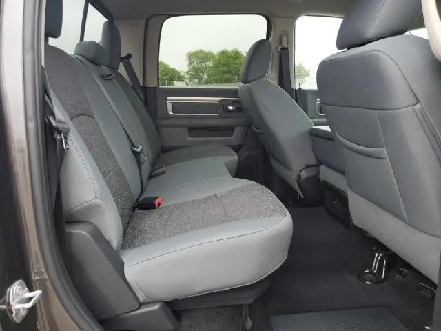 2017 RAM 1500 SLT  