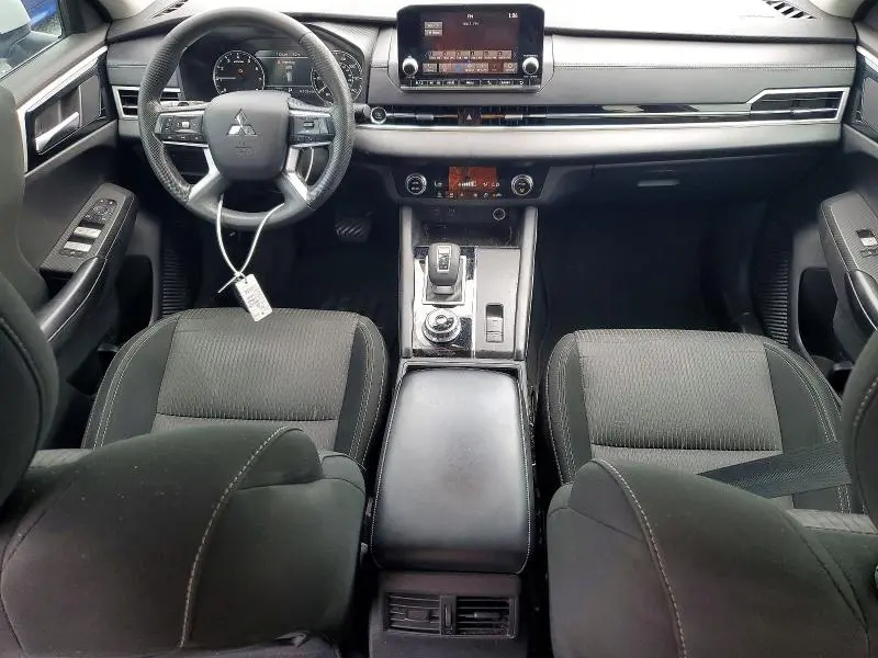 2024 MITSUBISHI OUTLANDER ES  