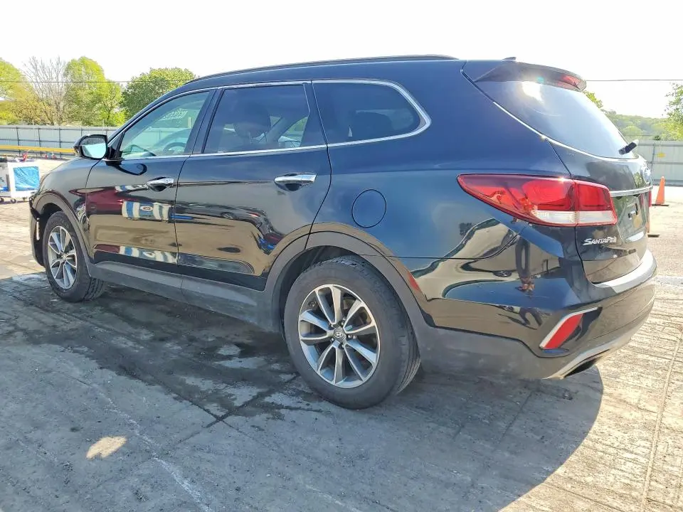 2017 HYUNDAI SANTA FE SE  