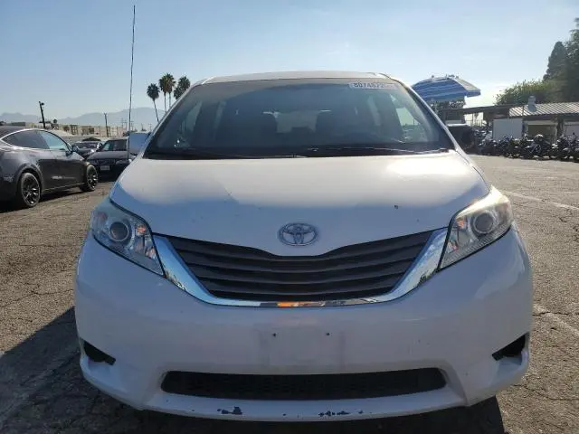 2014 TOYOTA SIENNA LE  
