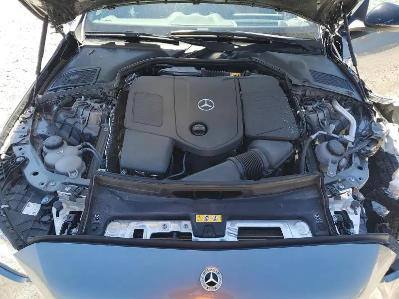2024 MERCEDES-BENZ C 300  
