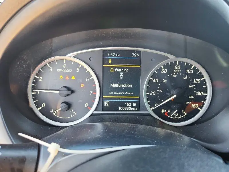 2019 NISSAN SENTRA SR  