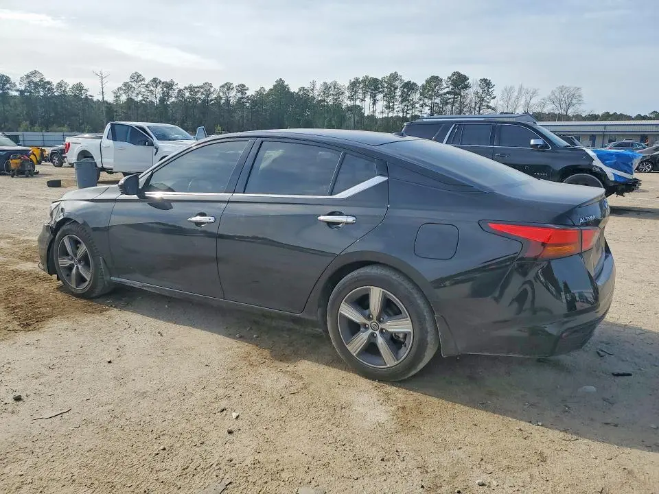 2019 NISSAN ALTIMA SV  