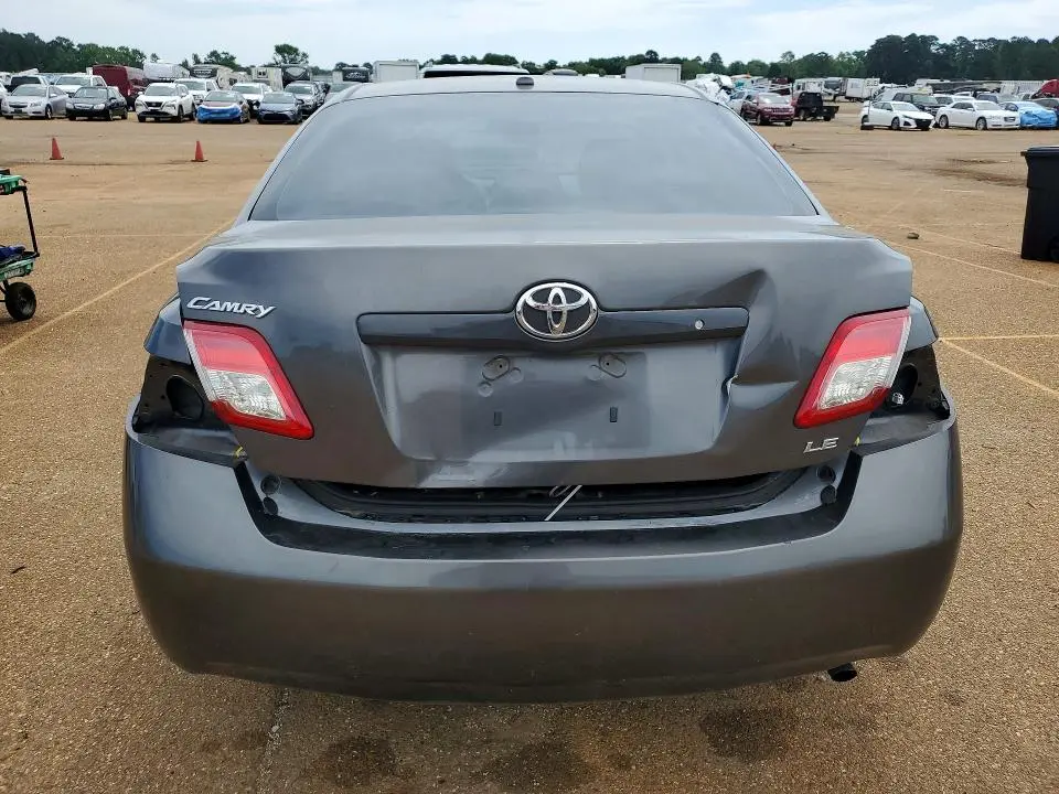 2010 TOYOTA CAMRY LE  