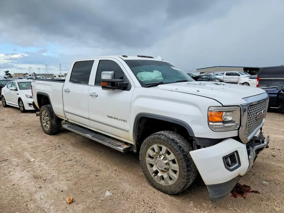2015 GMC SIERRA K2500 DENALI  