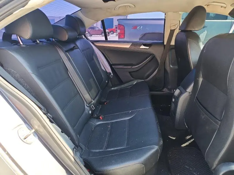 2015 VOLKSWAGEN JETTA SE  
