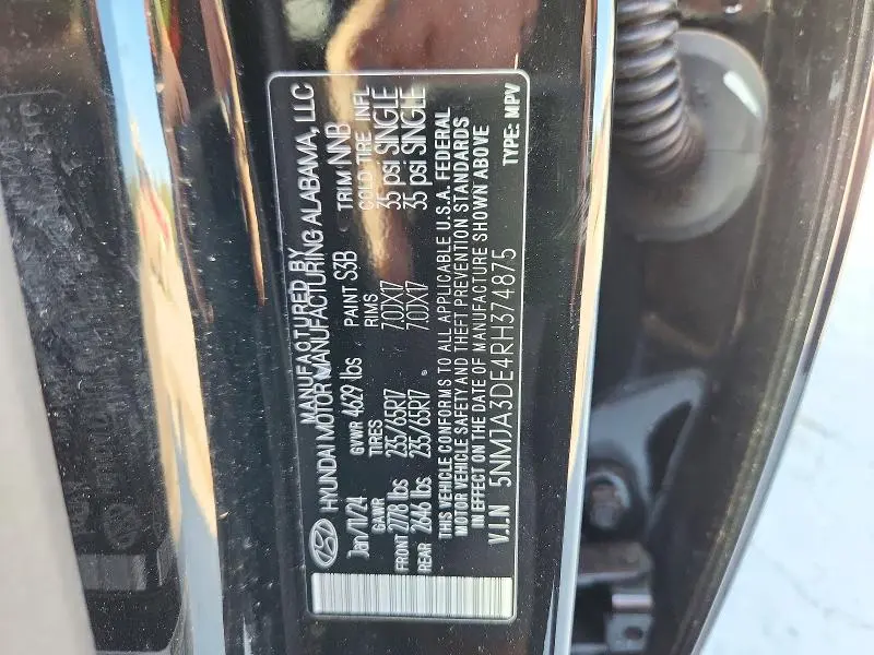 2024 HYUNDAI TUCSON SE  