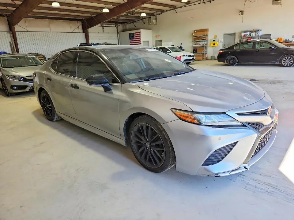 2018 TOYOTA CAMRY XSE  