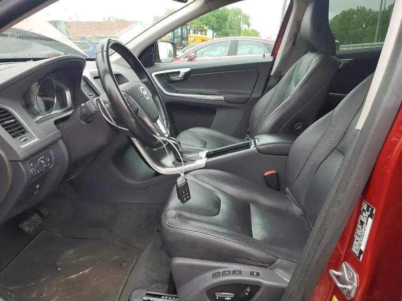 2015 VOLVO XC60 T6 PREMIER+  