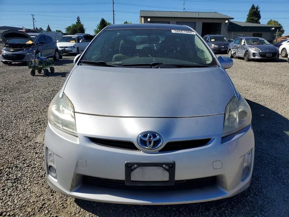 2010 TOYOTA PRIUS III  