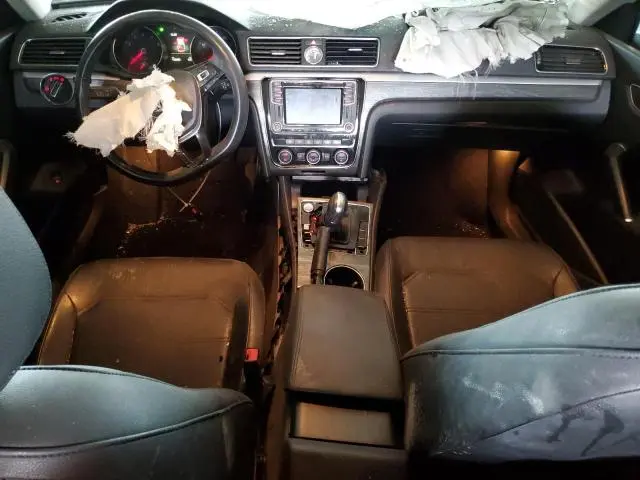 2017 VOLKSWAGEN PASSAT SE  