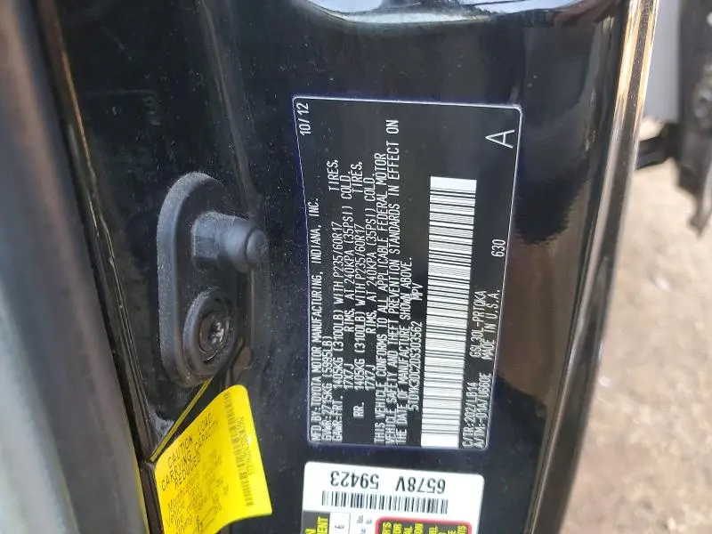 2013 TOYOTA SIENNA XLE 8-PASSENGER  