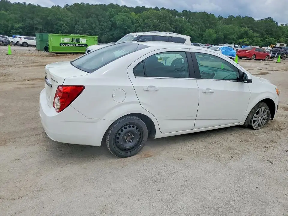 2015 CHEVROLET SONIC LT  